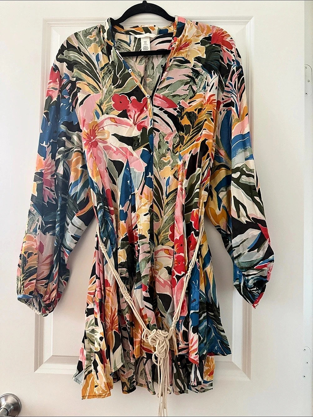 H&M Dress with Macramé Belt Floral Blouse in Multicolor